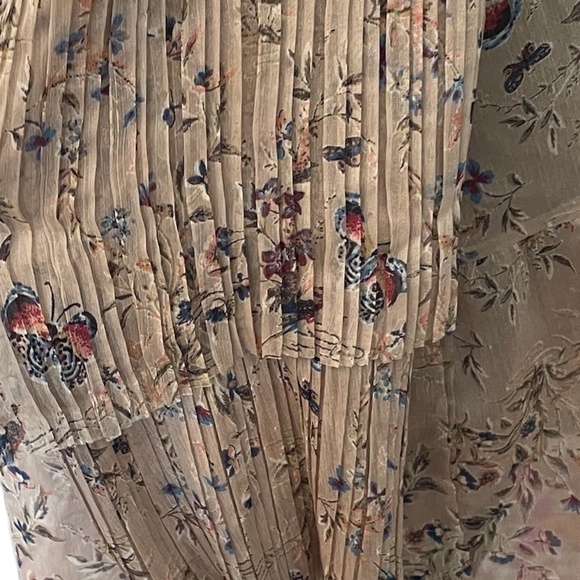 Eri+ Ali Women's Beige Floral Plated‎ Hem Tunic Ruffle Crew Neck Blouse Large - Picture 8 of 8